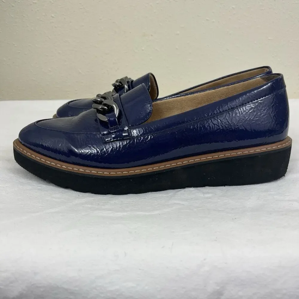 NATURALIZER Emmal Lug Sole Chain Faux Patent Leather Loafers Size 9 Haven Blue